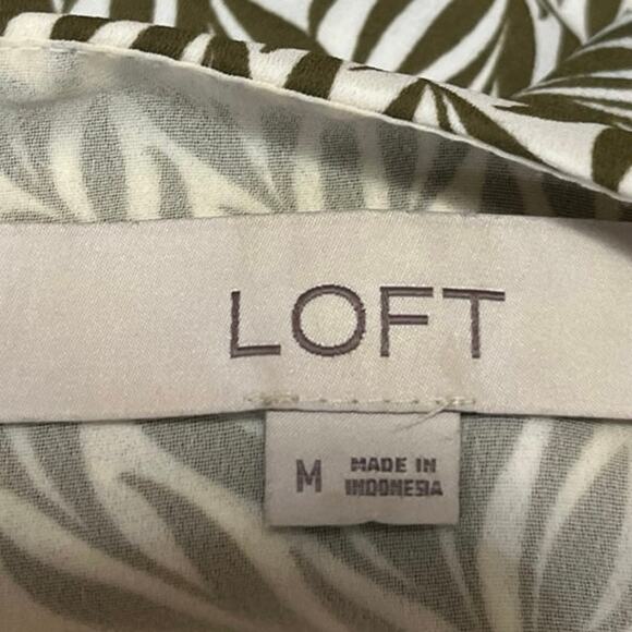 Ann Taylor LOFT Green White Leaf Print Sleeveless Blouse Cami Tank Top Size M - Picture 3 of 4